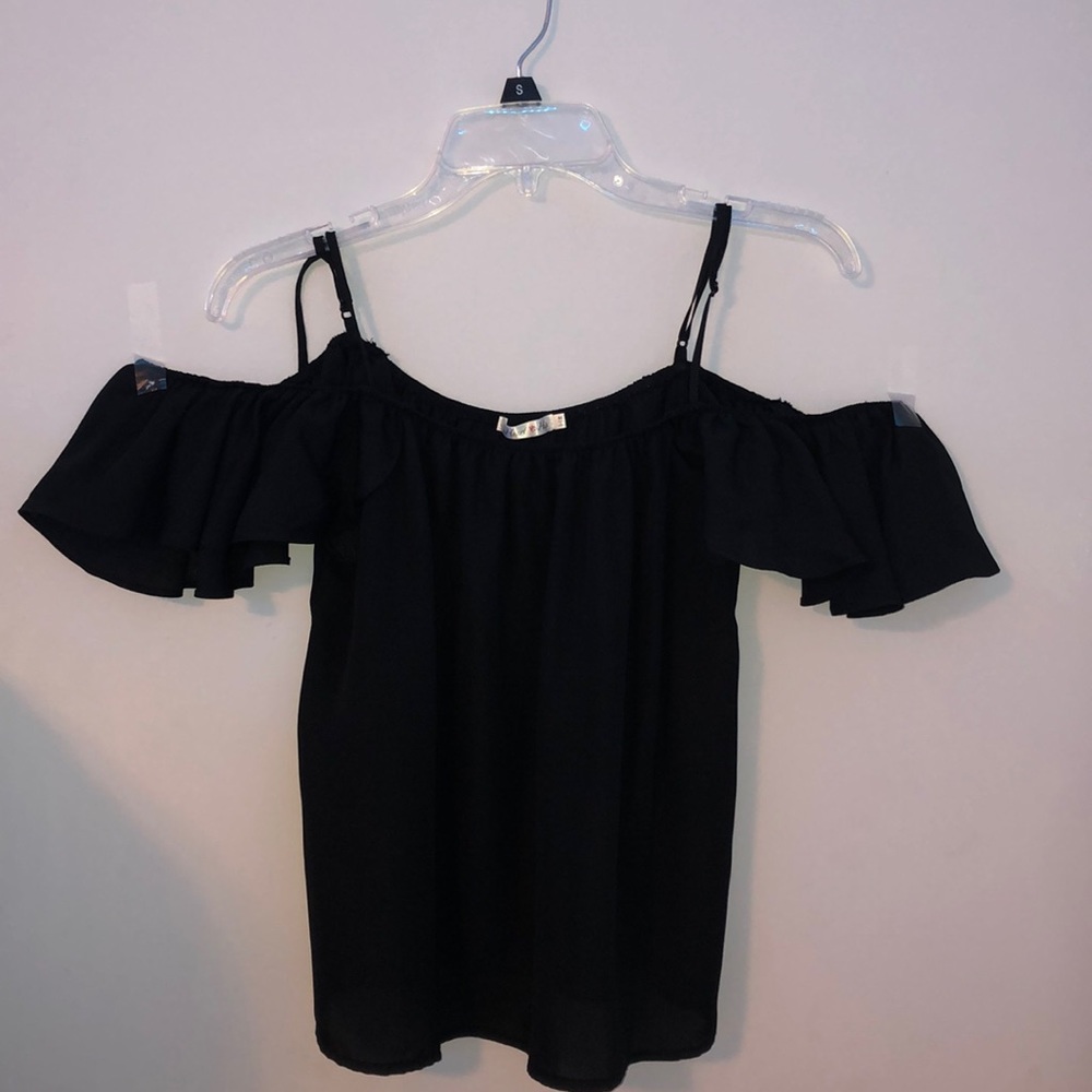 Black Heart Hips off the shoulder blouse